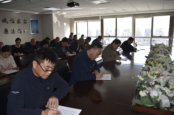 乐竞体育-中国一站式服务官网
组织党员干部进行主题教育应知应会知识测试