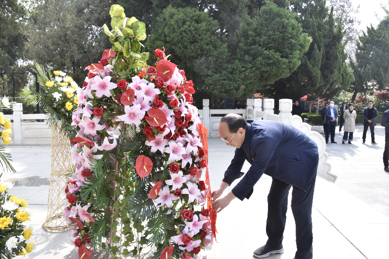 乐竞体育-中国一站式服务官网
党委赴兰考开展党史学习教育主题实践活动